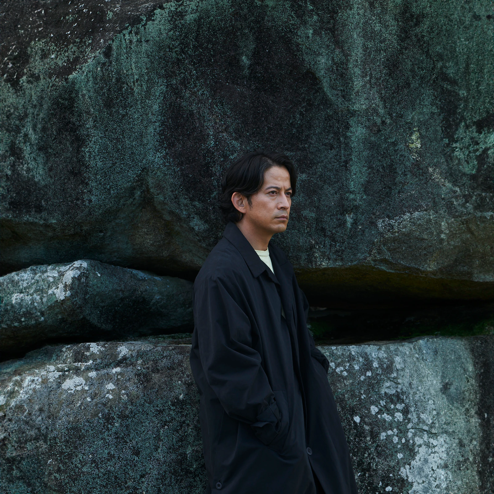 V6　岡田准一　サインボール 岡田准一 写真集＆写真展『Guys 俺たち』公式 (@V6_Guys) / X